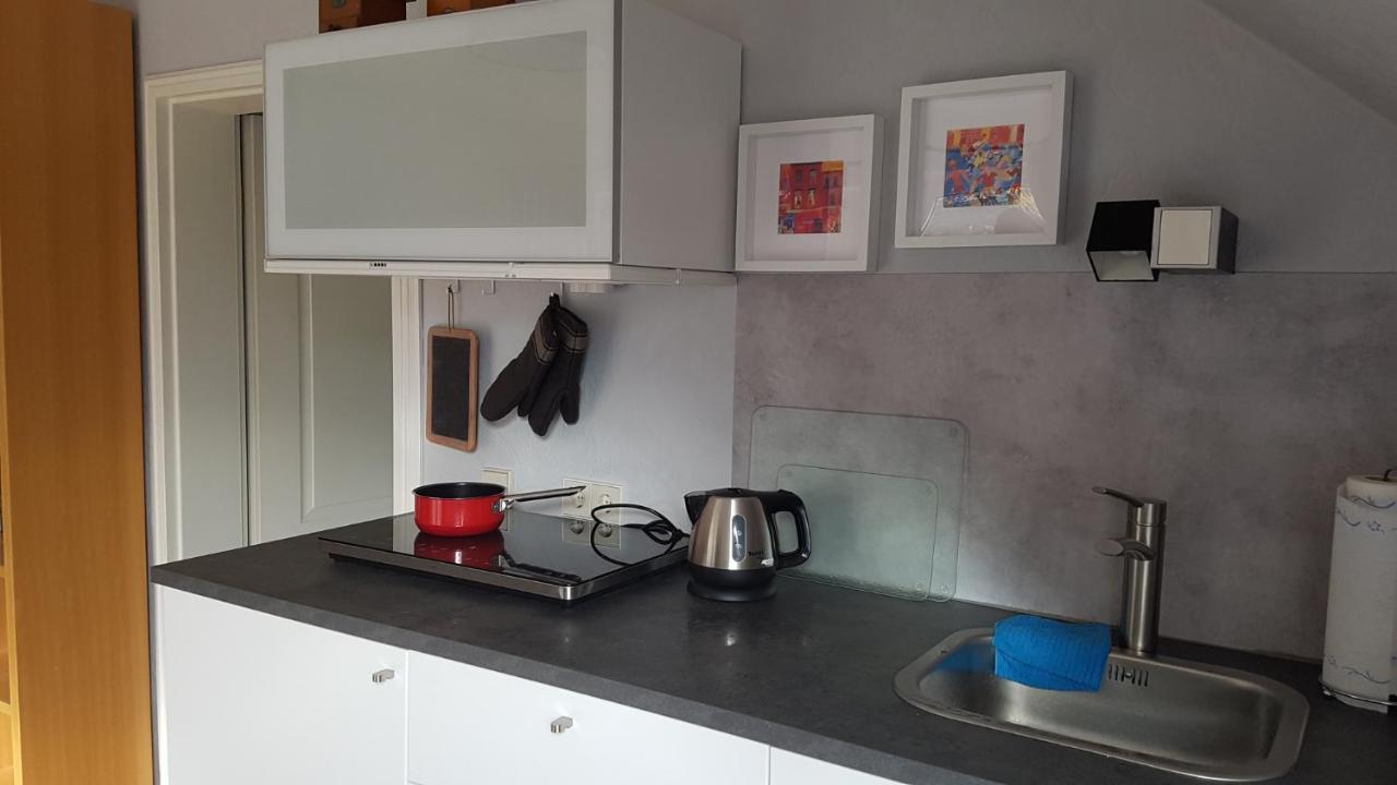 Nettes Appartment In Langenhagen ハノーファー エクステリア 写真