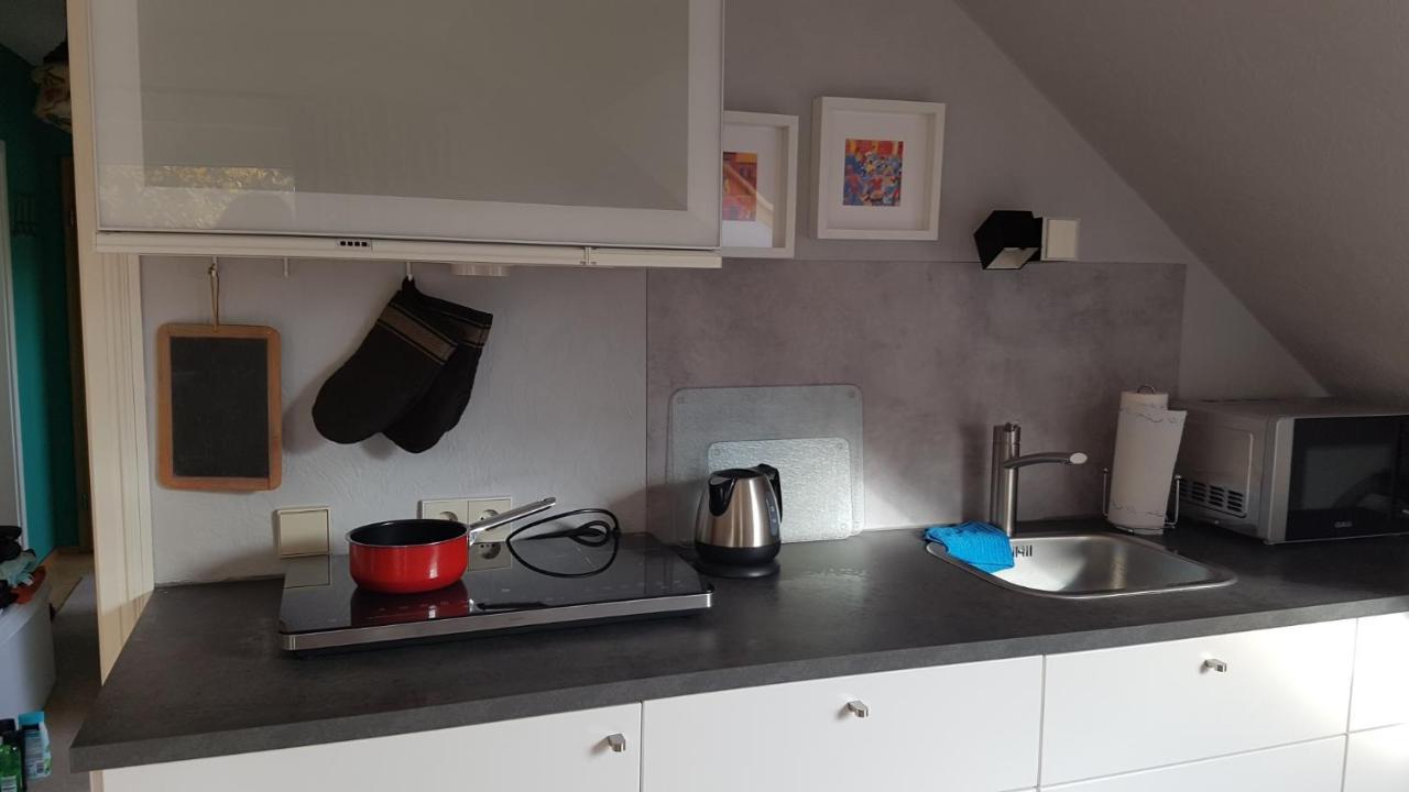 Nettes Appartment In Langenhagen ハノーファー エクステリア 写真