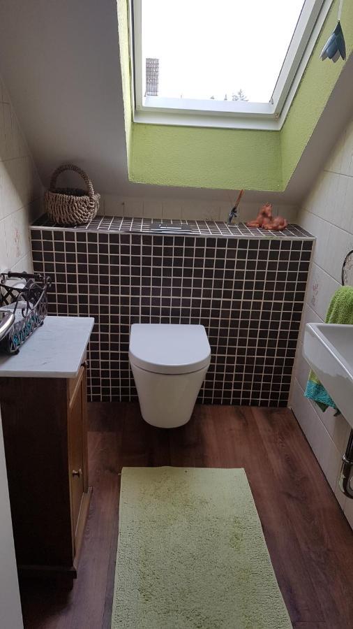Nettes Appartment In Langenhagen ハノーファー エクステリア 写真