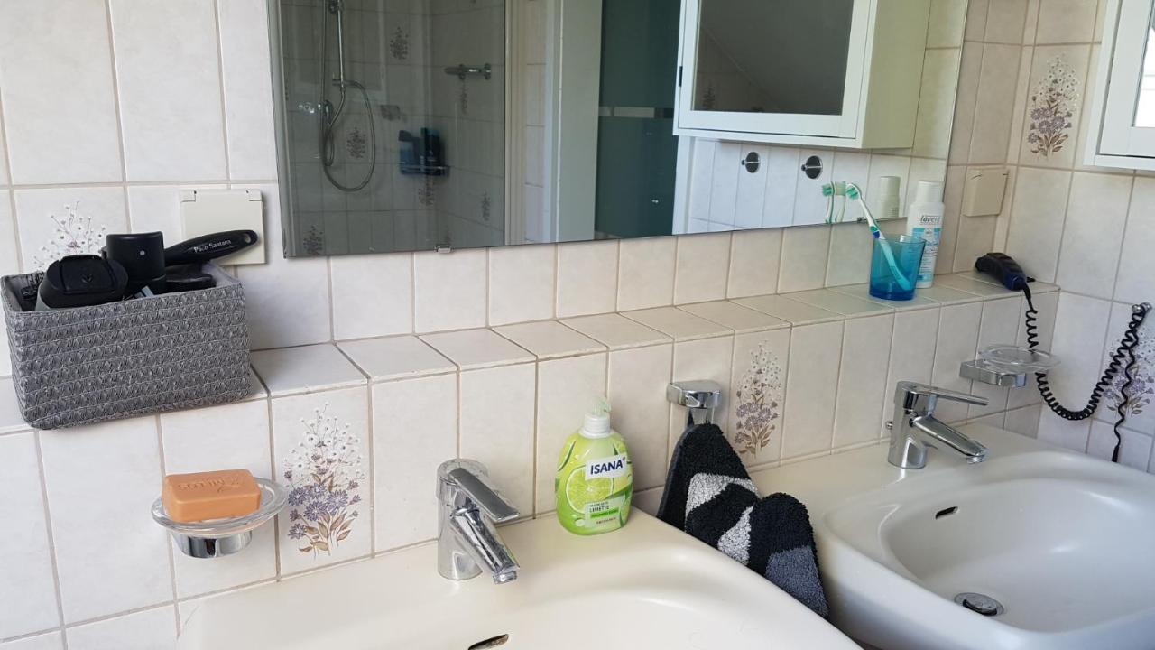 Nettes Appartment In Langenhagen ハノーファー エクステリア 写真