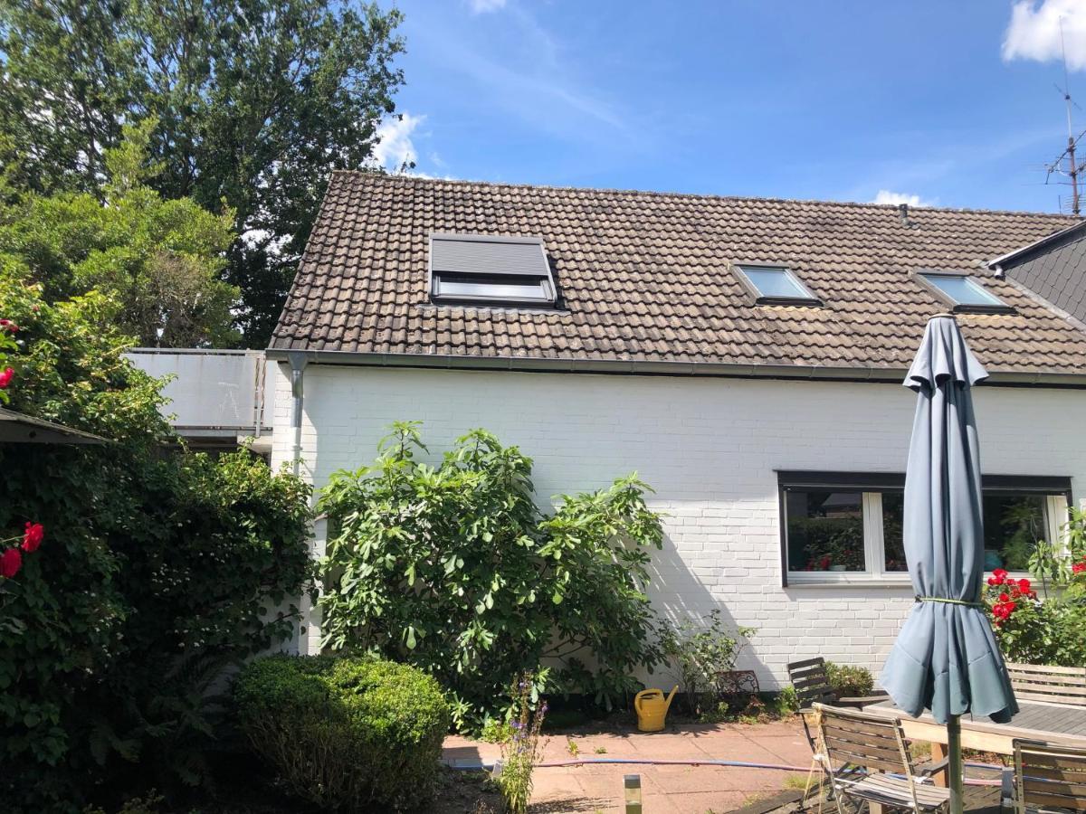 Nettes Appartment In Langenhagen ハノーファー エクステリア 写真